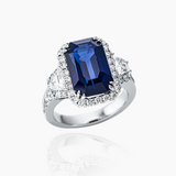 Saphir-Ring mit Diamanten